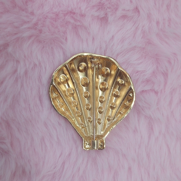 Elegant Gold and Brown Rhinestone Shell Brooch - Picture 3 of 3